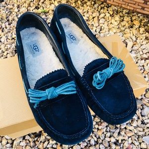 UGG MEENA Moccasin midnight Blue size 10